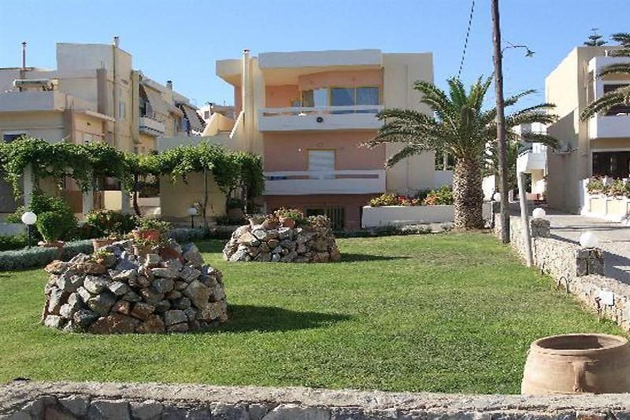 Danaos Beach Apartments Sfáka Eksteriør bilde