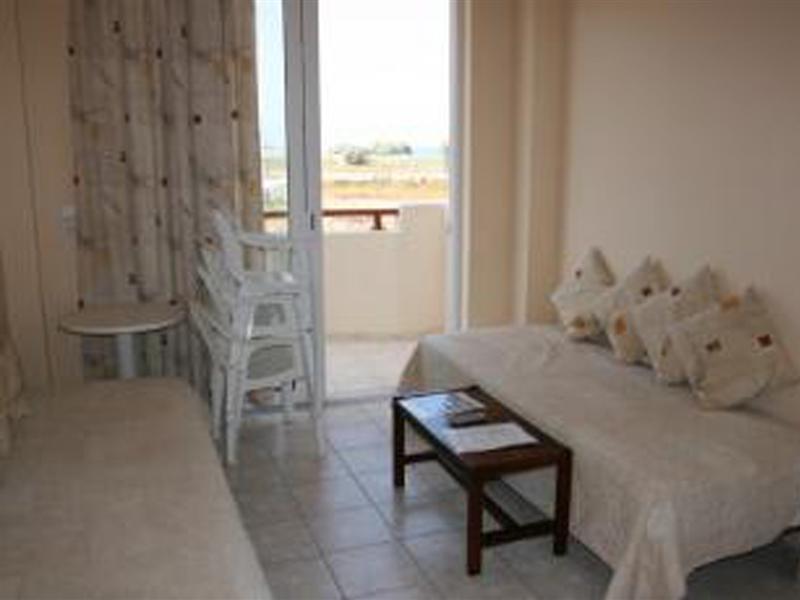 Danaos Beach Apartments Sfáka Eksteriør bilde